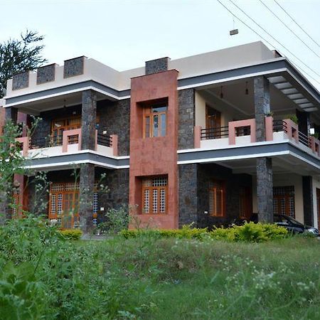 우다이푸르 The Royale Country Retreat B&B 외부 사진